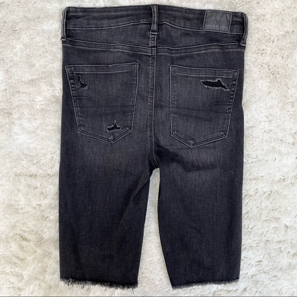 NWOT AEO super hi-rise biker denim shorts washed black distressed Bermuda Size 4 - Picture 3 of 8